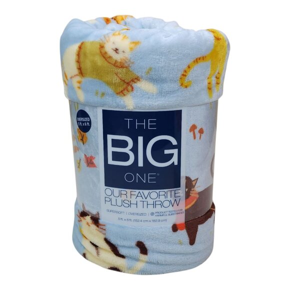 The Big One Plush Throw Blanket 5x6 Oversized Cat Print Blue Polyester Faux Fur - Picture 1 of 11